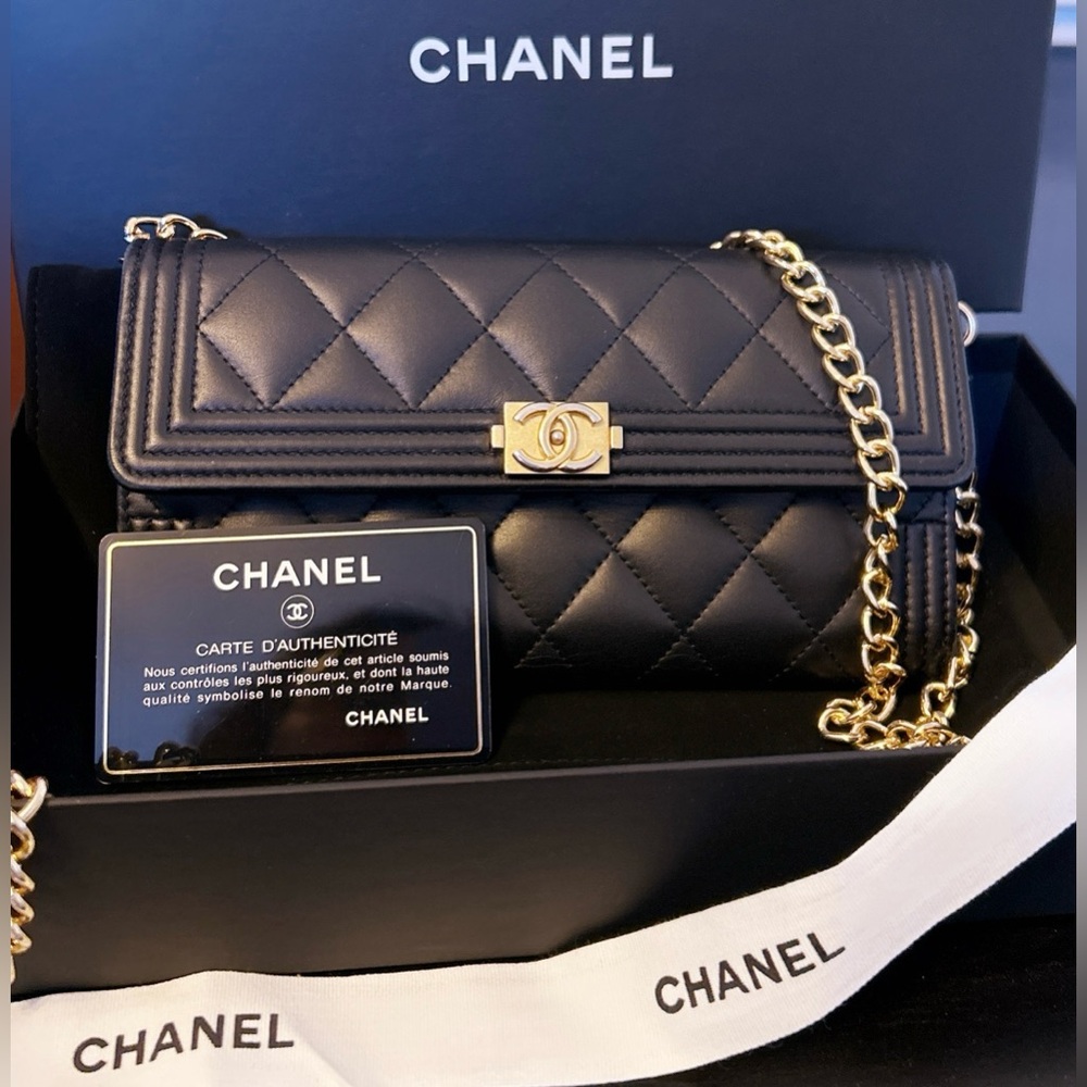 CHANEL Boy Wallet in Lambskin, 26 series-chain included, full set! SOLD - Picture 2 of 11